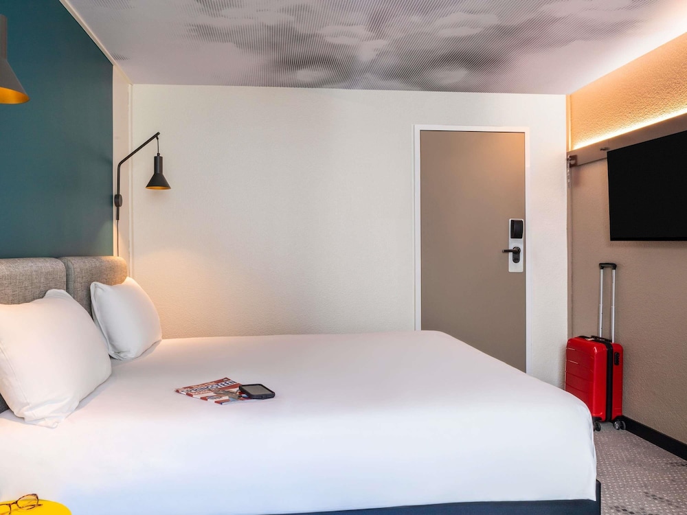 Habitación estándar, 1 cama doble del hotel Ibis Paris Coeur D'orly Airport. Foto 2