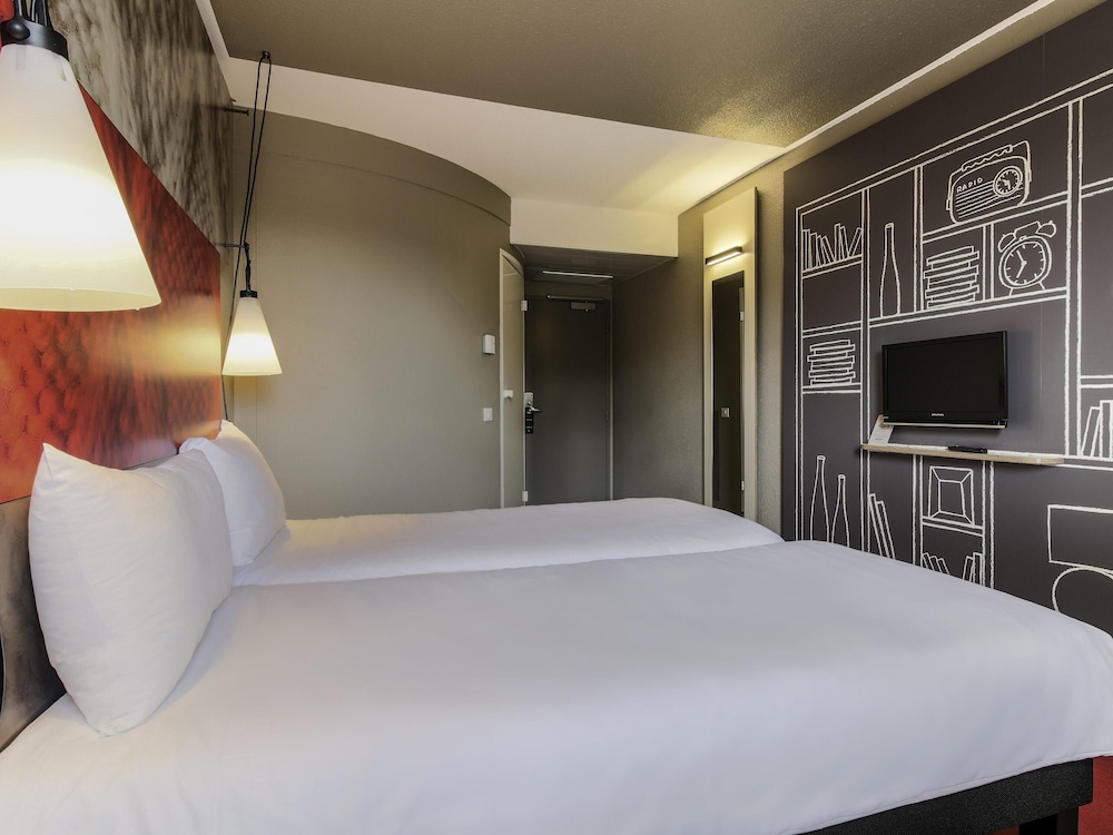 Habitación Confort, 2 camas individuales del hotel Ibis Paris Coeur D'orly Airport