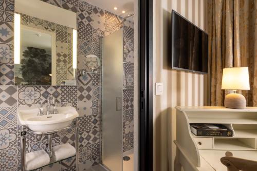 Habitación Doble Clásica del hotel L'antoine. Foto 6