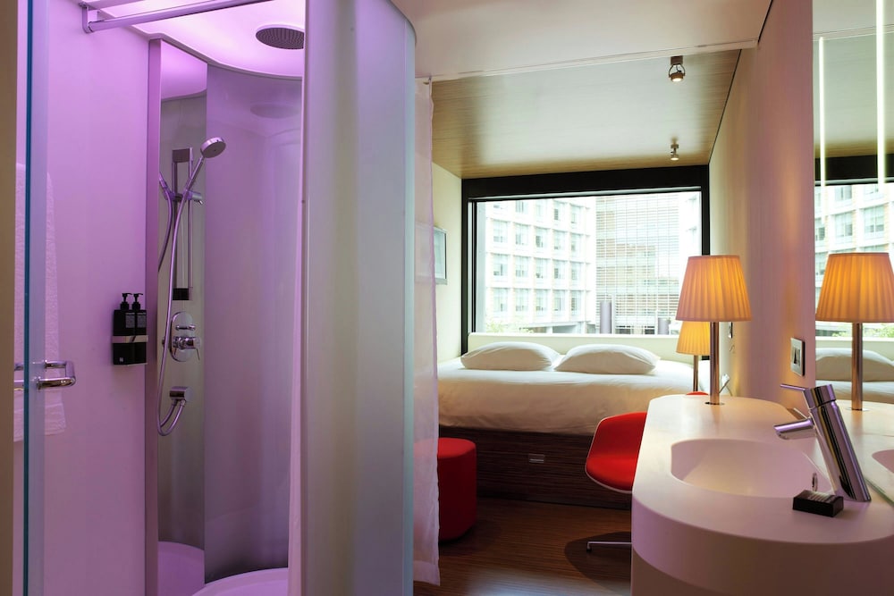 Habitación, 1 cama de matrimonio grande del hotel Citizenm London Bankside. Foto 8