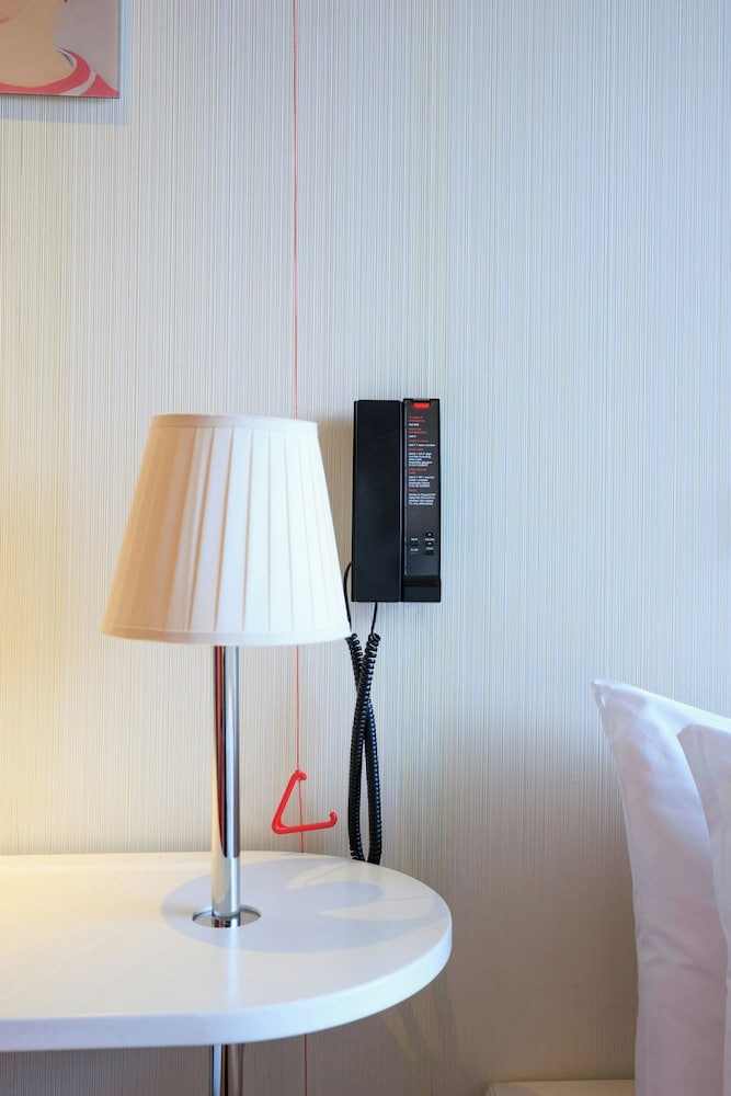 Habitación, 1 cama de matrimonio grande (Mobility Accessible, Roll - In Shower) del hotel Citizenm London Bankside. Foto 1