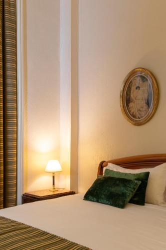Chambre double rez - de - chaussee del hotel Langlois. Foto 4