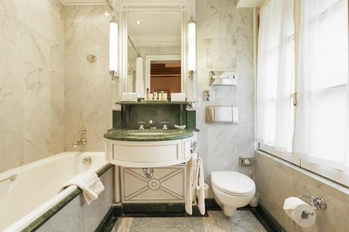 Habitación Doble con terraza del hotel Luxembourg Parc