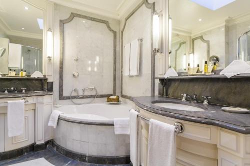 Suite Junior del hotel Luxembourg Parc. Foto 4