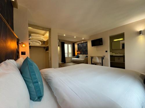 Habitación Prestige del hotel Nation Montmartre. Foto 1