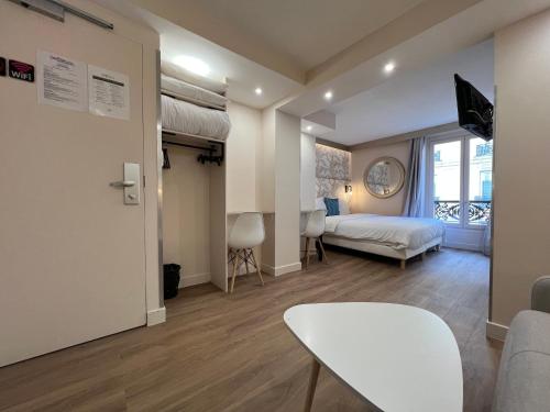 Habitación Prestige del hotel Nation Montmartre. Foto 9