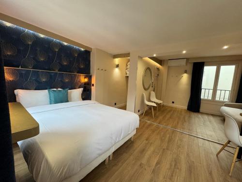 Habitación Prestige del hotel Nation Montmartre. Foto 12