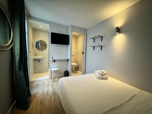 Habitación Individual Estándar del hotel Nation Montmartre. Foto 6