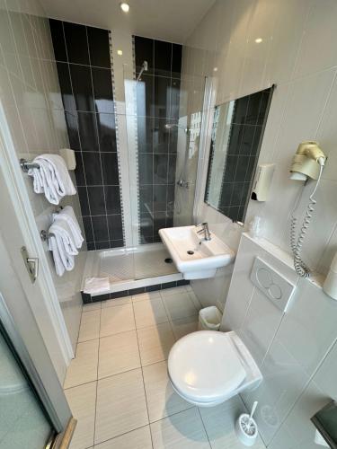Habitación Triple del hotel Richmond. Foto 9