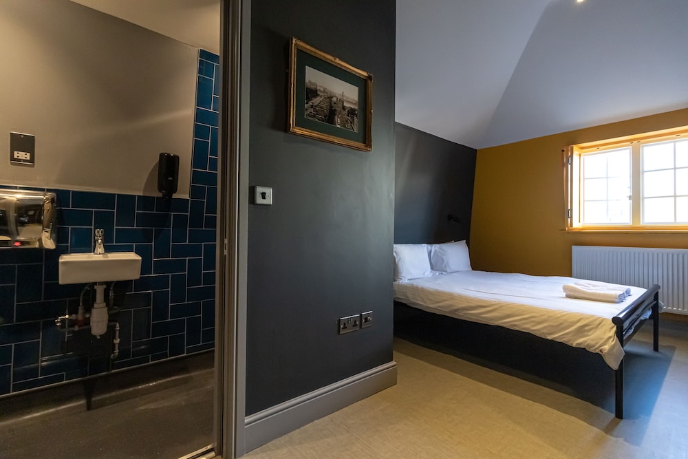 Double Room with Private Bathroom del hotel Publove @ The Steam Engine - Hostel