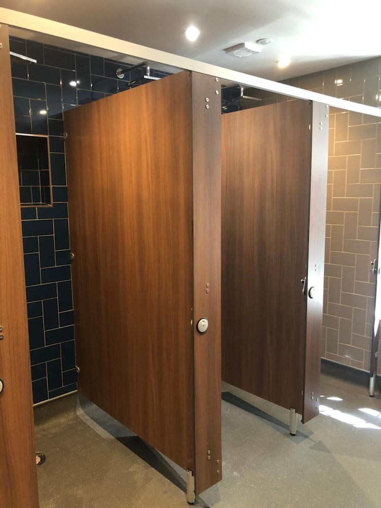 Bed in 6 Bed Mixed Dormitory Room with Shared Bathroom del hotel Publove @ The Steam Engine - Hostel. Foto 4