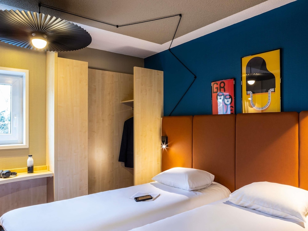 Habitación estándar, 2 camas individuales del hotel Ibis Aulnay Paris Nord Expo. Foto 2