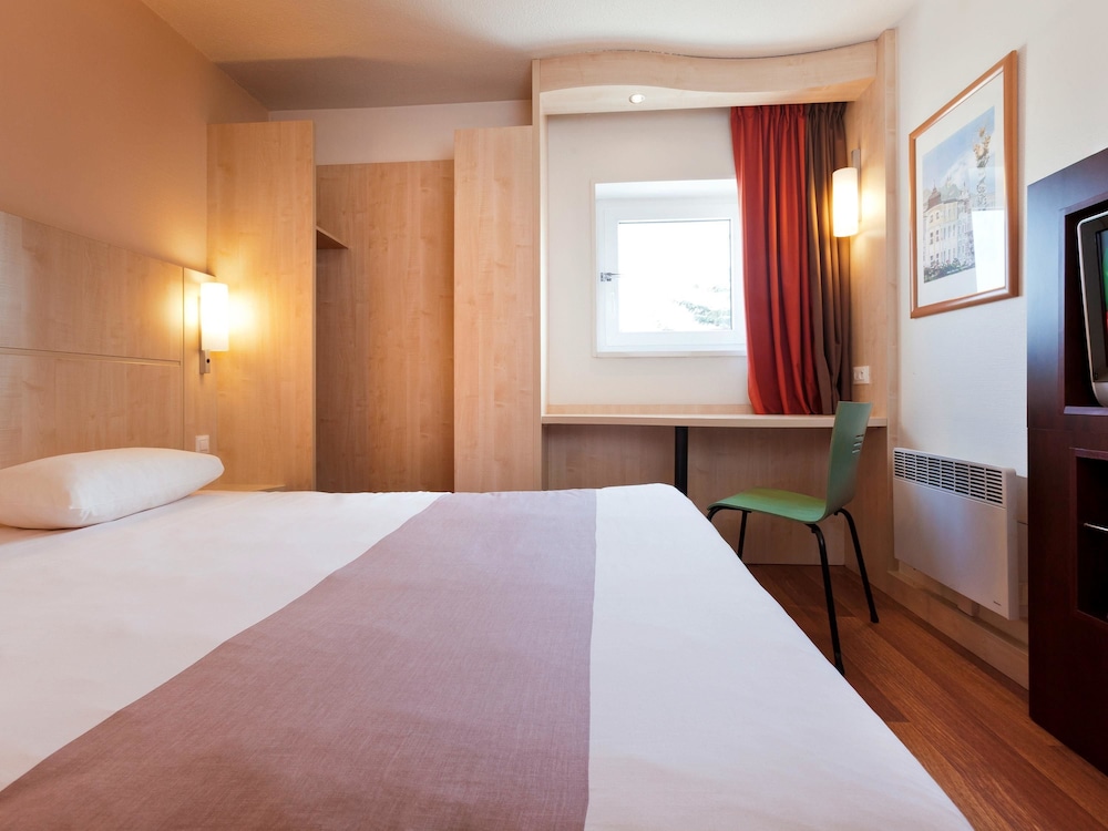 Habitación estándar, 1 cama doble del hotel Ibis Aulnay Paris Nord Expo. Foto 1