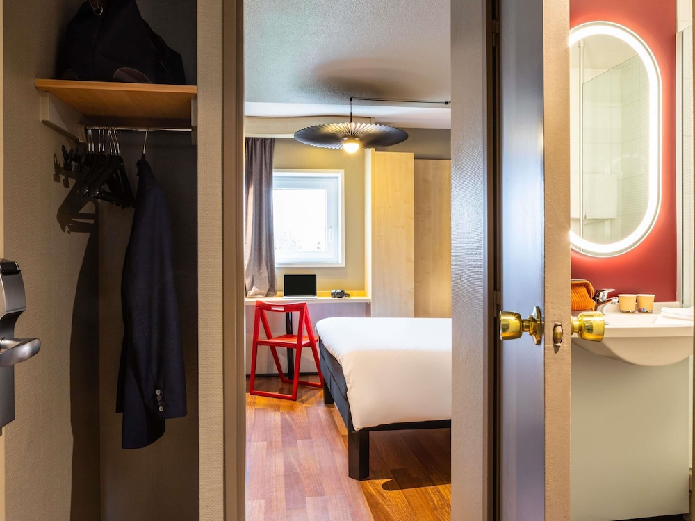 Habitación estándar, 1 cama doble del hotel Ibis Aulnay Paris Nord Expo. Foto 4