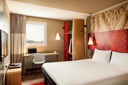 Habitación Doble Estándar del hotel Ibis Massy. Foto 2