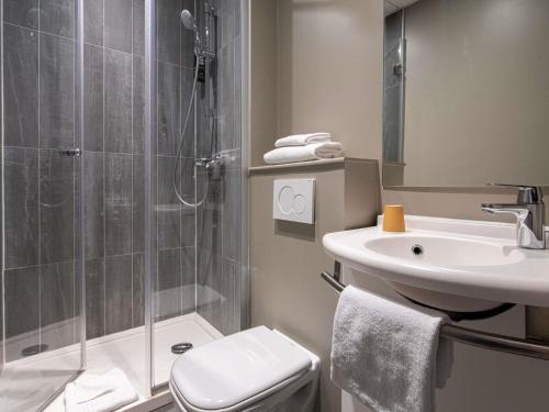 Habitación Individual Estándar del hotel Ibis Paris Avenue De La Republique. Foto 1