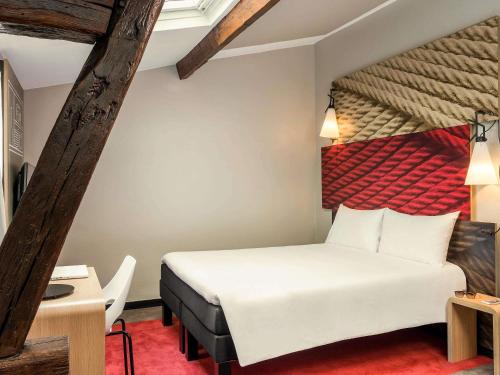 Habitación Doble Estándar del hotel Ibis Paris Avenue De La Republique. Foto 1