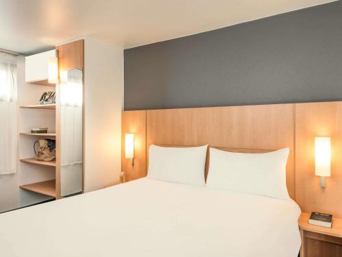 Habitación Doble Estándar del hotel Ibis Paris Bastille Faubourg Saint Antoine 11ème. Foto 10