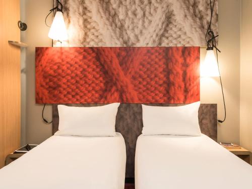 Habitación Doble Estándar del hotel Ibis Paris Bastille Faubourg Saint Antoine 11ème. Foto 3