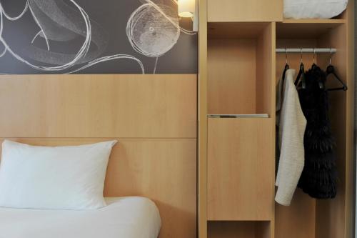 Habitación Individual Estándar del hotel Ibis Paris Vaugirard Porte De Versailles. Foto 7