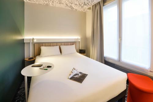Habitación Doble Estándar del hotel ibis Paris Gare de L' Est 10ème. Foto 2