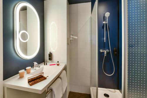 Dos Habitaciones Dobles Contiguas del hotel ibis Paris Gare de L' Est 10ème