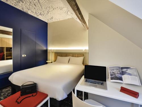 Habitación Doble Estándar del hotel ibis Paris Gare de L' Est 10ème. Foto 12