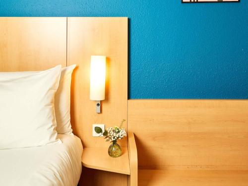 Habitación Doble Confort del hotel Ibis Paris La Défense Esplanade. Foto 2