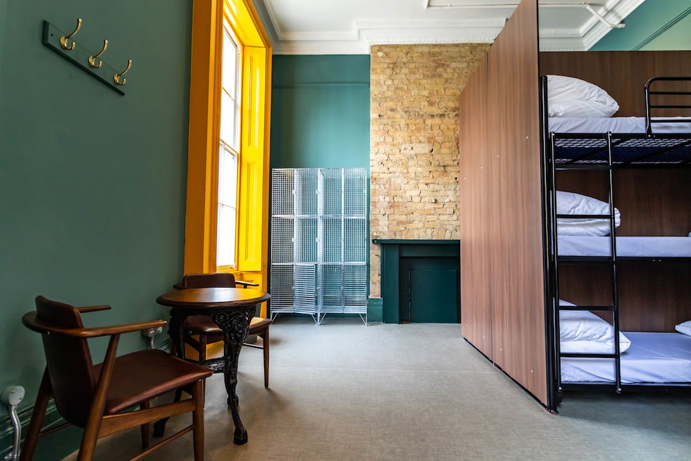 Dormitorio compartido estándar, dormitorio mixto (1 Bed in a 6 Bed Dorm) del hotel Publove The White Ferry, Victoria