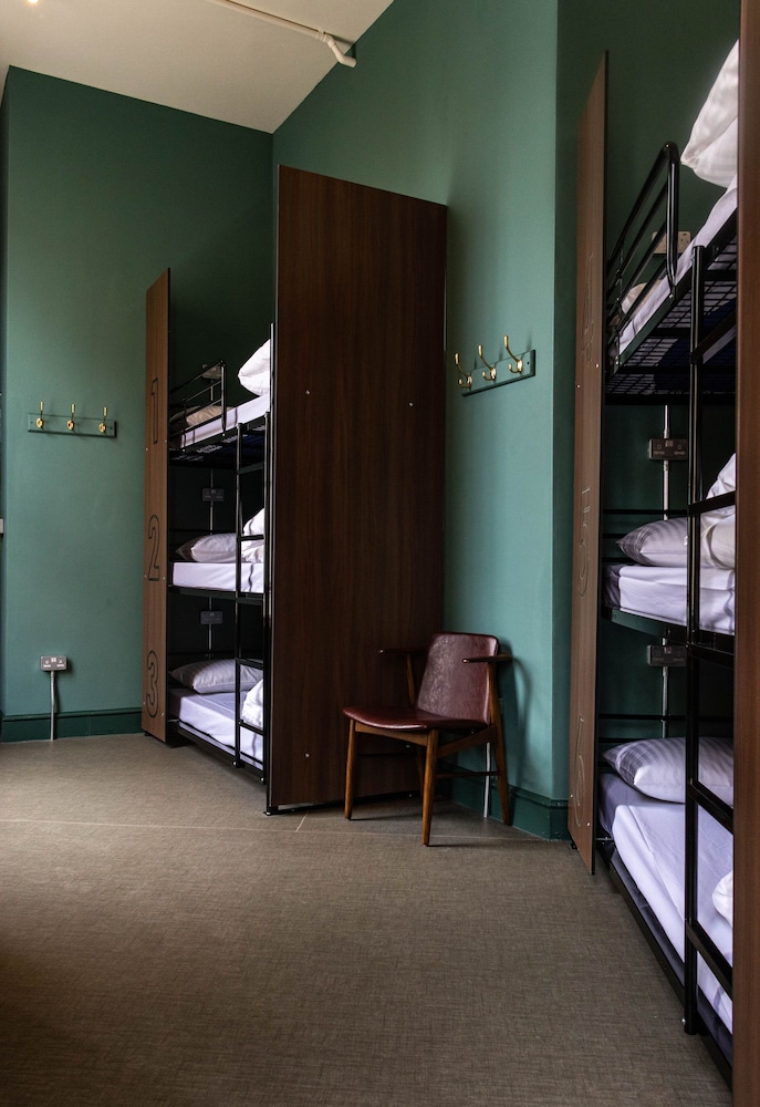 Dormitorio compartido estándar, dormitorio mixto (1 Bed in a 6 Bed Dorm) del hotel Publove The White Ferry, Victoria. Foto 2