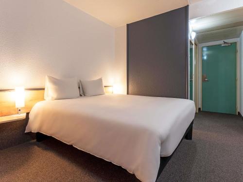 Habitación Doble Estándar del hotel Ibis Paris Pantin Eglise. Foto 3