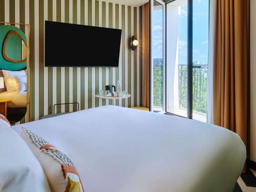 Habitación Estándar - 1 cama grande del hotel Mercure Paris Butte Montmartre Basilique. Foto 5