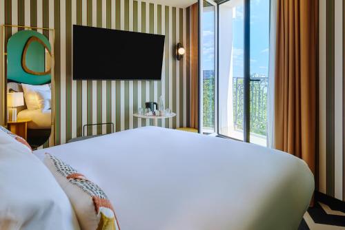 Habitación Estándar - 1 cama grande del hotel Mercure Paris Butte Montmartre Basilique. Foto 14