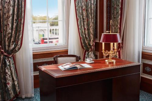 Suite Buckingham de 1 dormitorio del hotel The Lanesborough, Oetker Collection. Foto 4