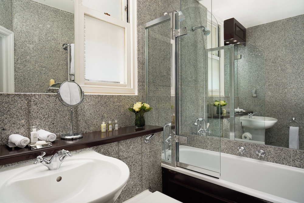 Cosy Double Room del hotel The Pelham London - Starhotels Collezione. Foto 3