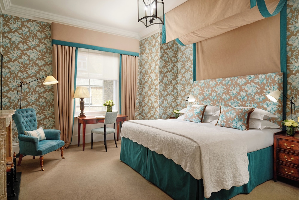 Habitación ejecutiva del hotel The Pelham London - Starhotels Collezione. Foto 3