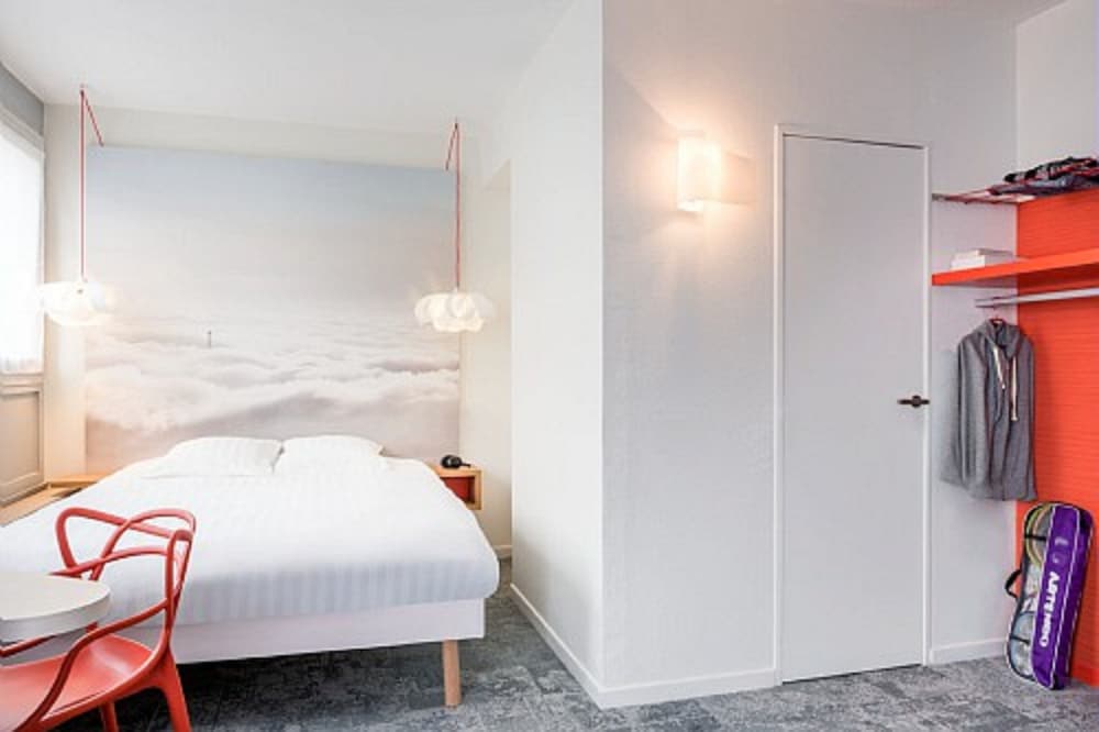 Habitación clásica, 1 cama doble del hotel Ibis Styles Paris Velizy. Foto 1