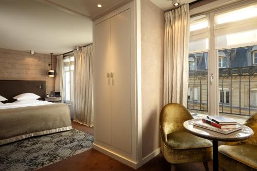 Suite Junior del hotel Le Pavillon Des Lettres. Foto 1