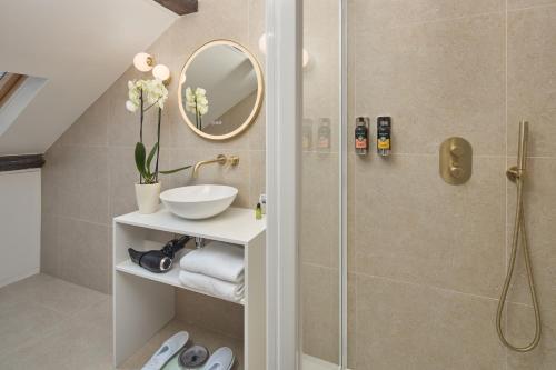 Suite Familiar del hotel Le Robinet d'Or. Foto 9