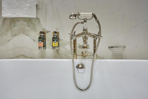 Suite Junior del hotel Le Robinet d'Or. Foto 7