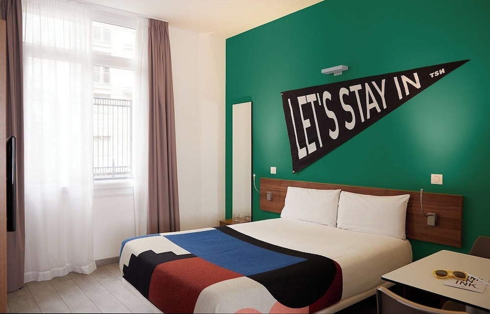 Habitación ejecutiva doble del hotel The Social Hub Paris La Defense. Foto 4