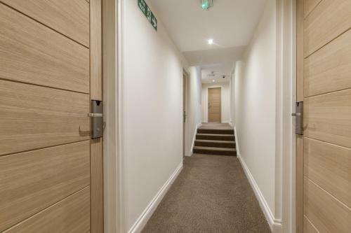 Habitación Triple del hotel Shepherds Bush London. Foto 3