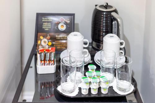 Habitación Cuádruple con ducha del hotel Shepherds Bush London. Foto 13