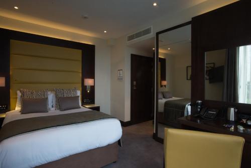 Habitación Doble Superior del hotel St George Wembley. Foto 7