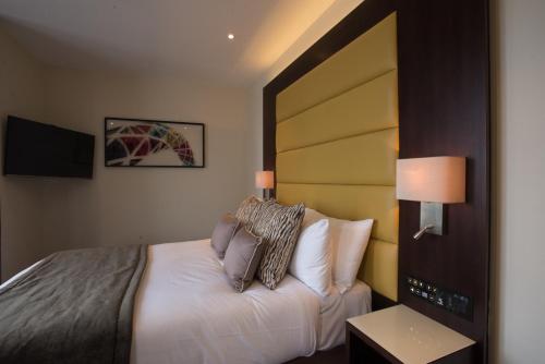 Habitación Doble Superior del hotel St George Wembley. Foto 8