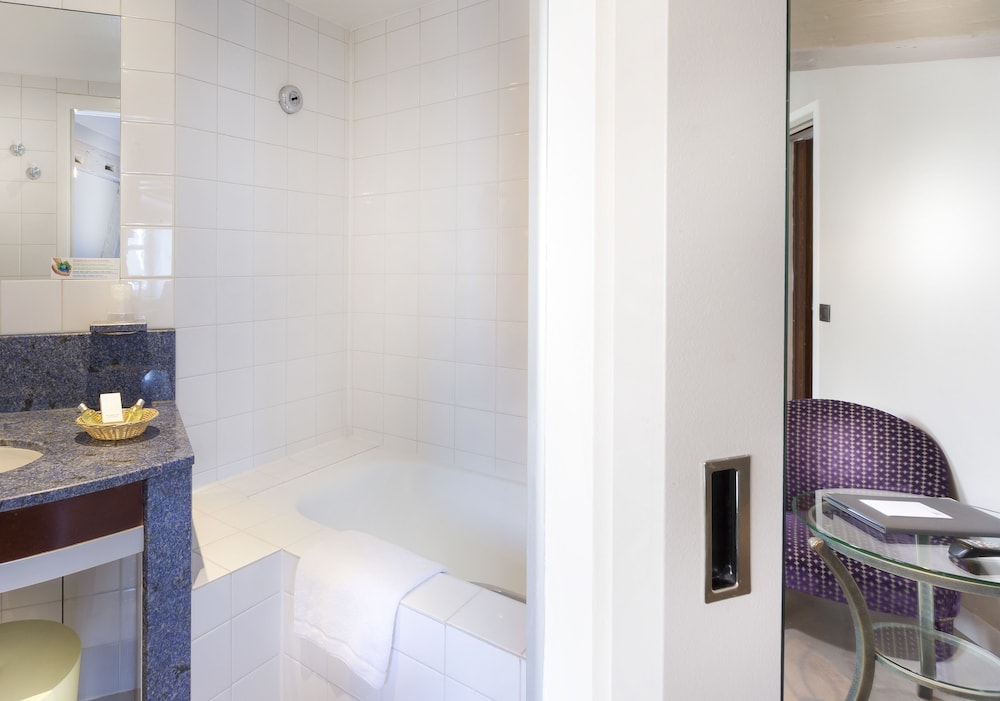 Suite junior (Eiffel Tower) del hotel Odéon By Malone. Foto 6