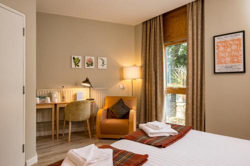 Habitación Deluxe con cama extragrande del hotel The Royal Foundation Of St Katharine. Foto 6