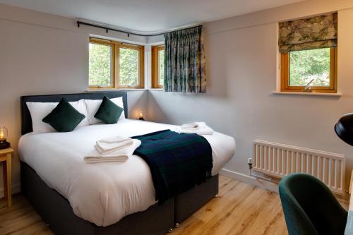 Habitación con cama extragrande. del hotel The Royal Foundation Of St Katharine. Foto 1