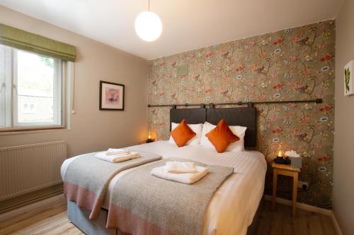 Habitación con cama extragrande. del hotel The Royal Foundation Of St Katharine. Foto 3