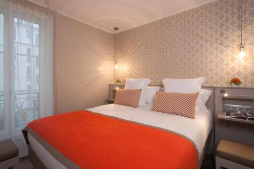Dos habitaciones contiguas del hotel Vic Eiffel. Foto 2
